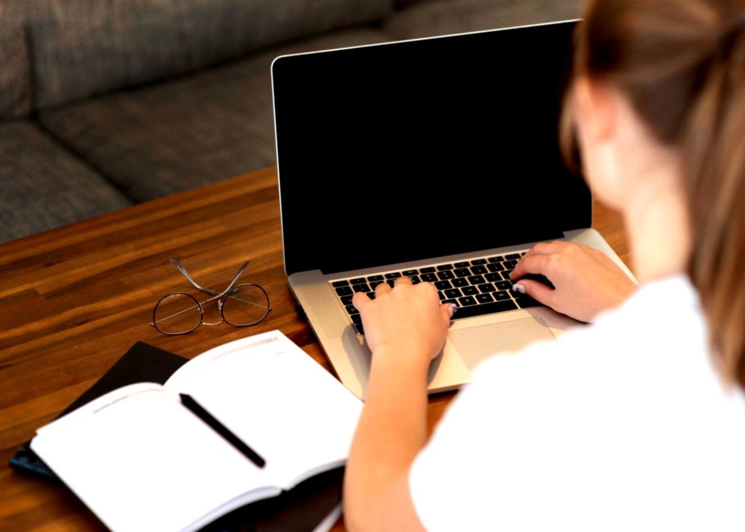 Interaktiver Finanzunterricht mit praktischen Übungen